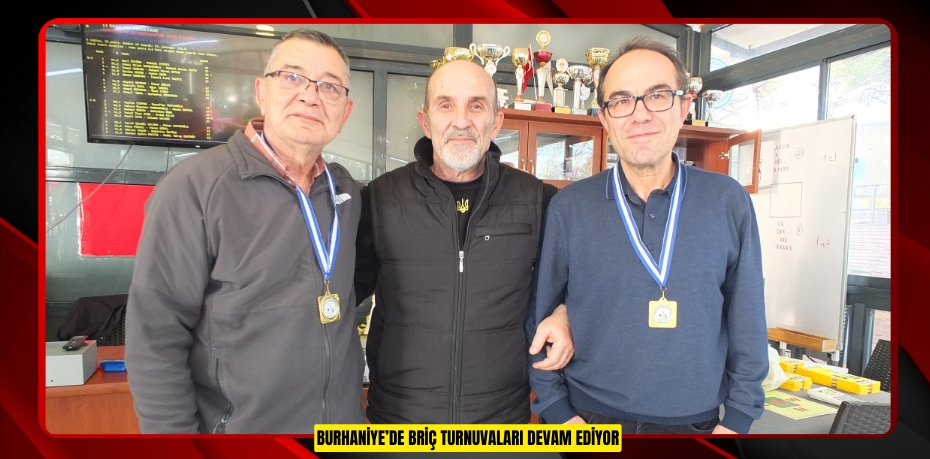 Burhaniye’de briç turnuvaları devam ediyor