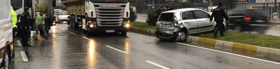 Balıkesir'de zincirleme trafik kazası 4 yaralı
