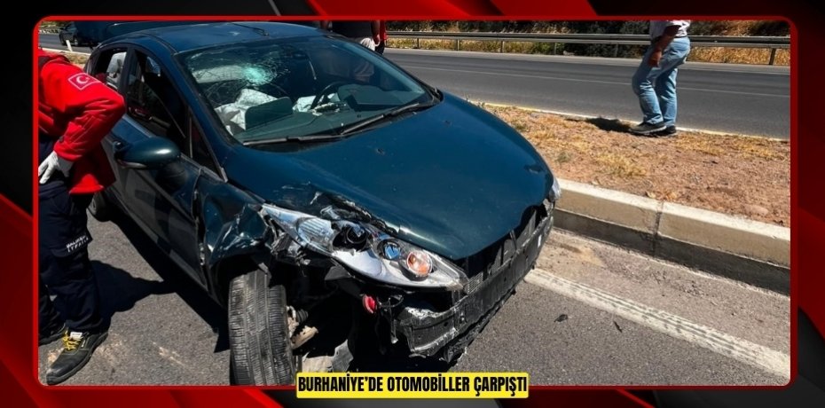 Burhaniye’de otomobiller çarpıştı  