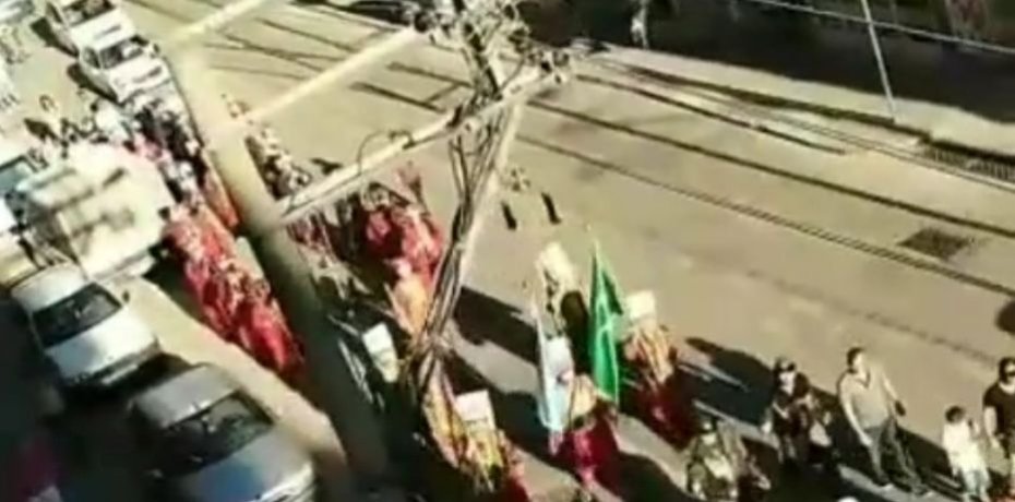 Mehter eşliğinde kavga kameraya yansıdı