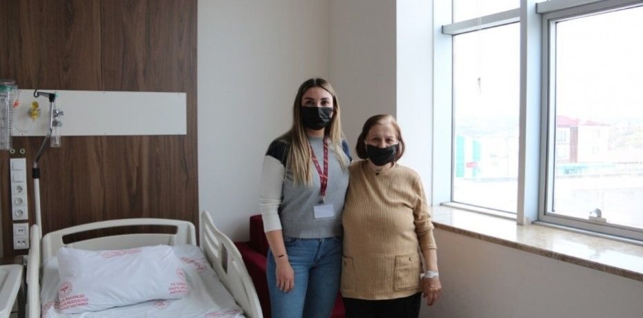 KESİSİZ CERRAHİ İLE SAĞLIĞINA KAVUŞTU