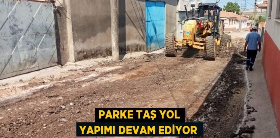 Parke taş yol yapımı devam ediyor