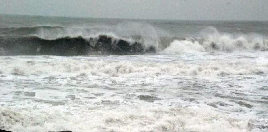 DENİZLERDE FIRTINA UYARISI