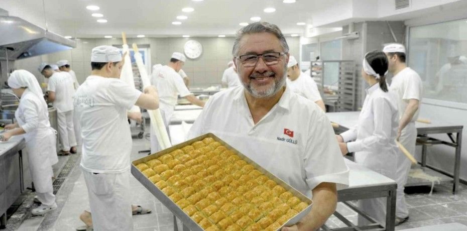 BAYRAM BAKLAVALARI HAZIR