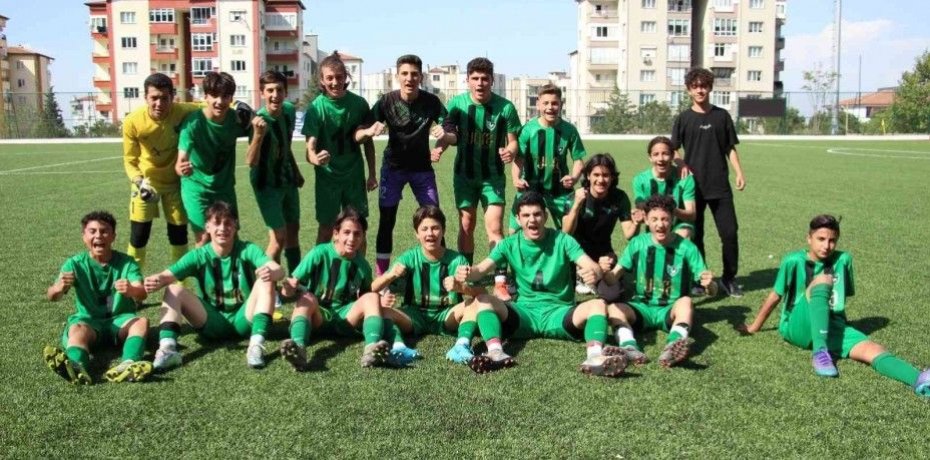 GENÇ HOROZLAR U15’DE ZİRVE YARIŞINI SÜRDÜRDÜ